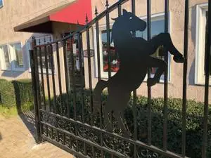 Best Choice Driveway Gate (Horse design)